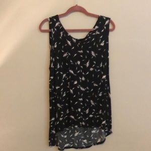 Black pattern tank